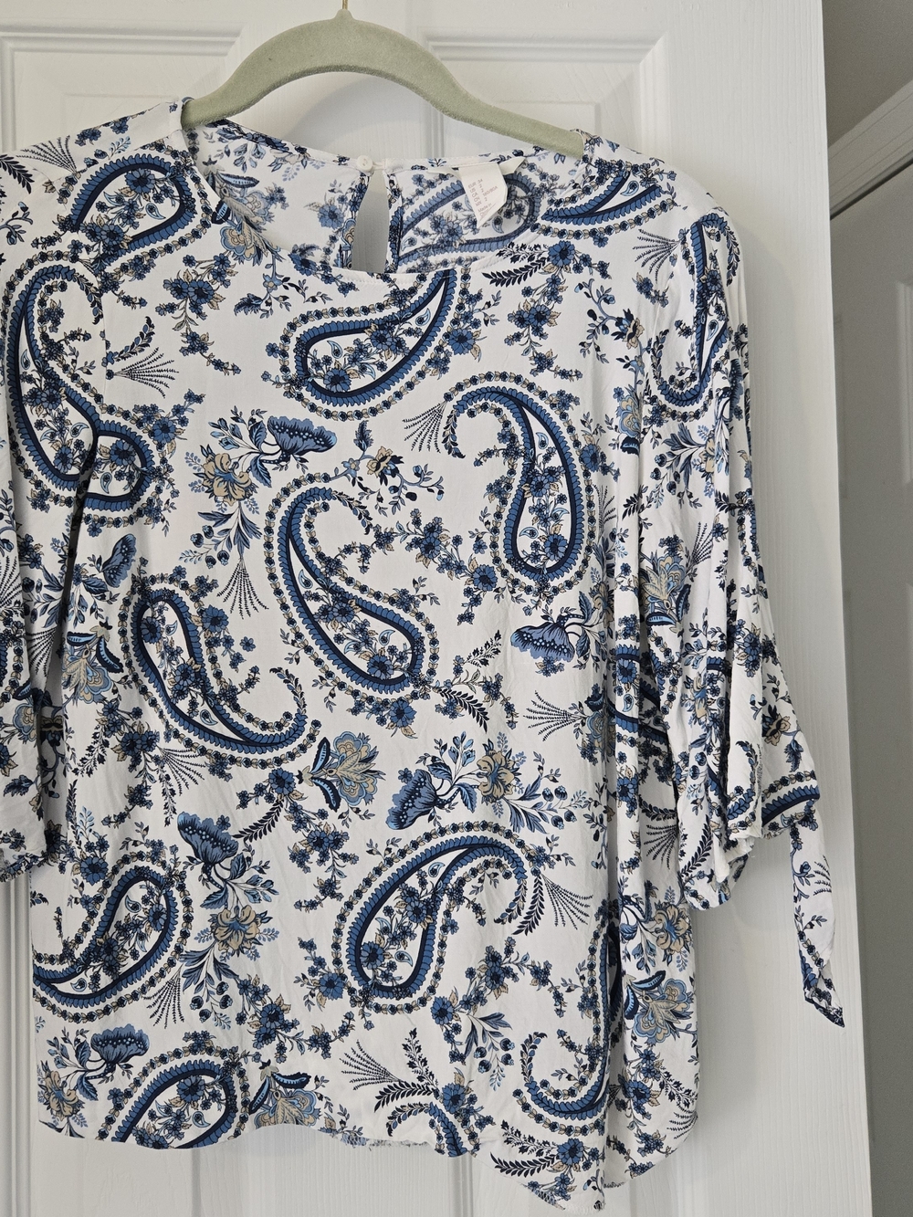 H&M Women's Blue & White Paisley Tie-Sleeve Tunic Top